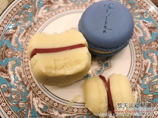 新年闹笑话　王励勤将球迷赠送肥皂当成马卡龙吃了