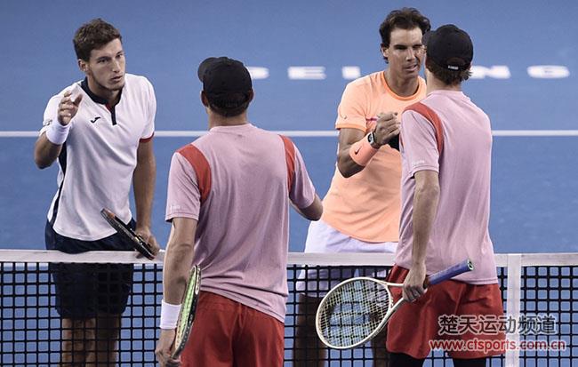 打网球怎么预防扭伤和起水泡