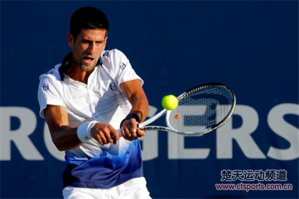 网球技术:网球双手反拍击球技术