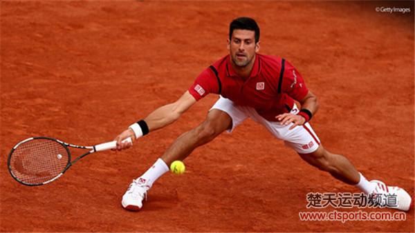 网球技术:打网球为什么要屈膝