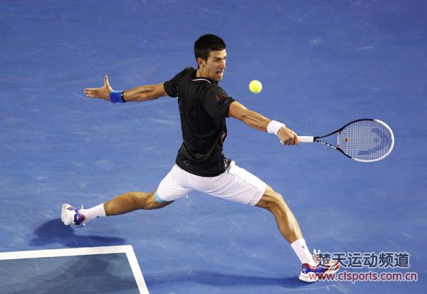 网球技术:五个正确打网球手腕动作